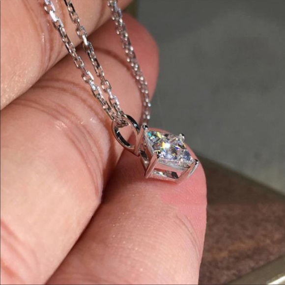 New 925 Silver 2ct Solitaire Diamond Necklace - Picture 3 of 5